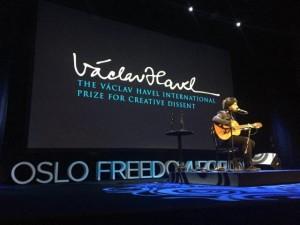 Musician_Jose_Gonzalez_at_stage__small_.jpg